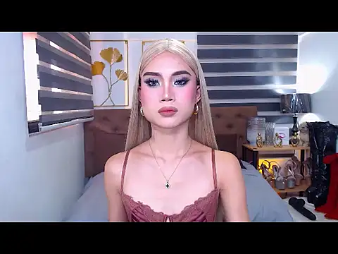 JuicyCockThea online show from 06/15/26, 03:53