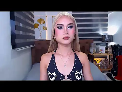 JuicyCockThea online show from 06/17/26, 10:28