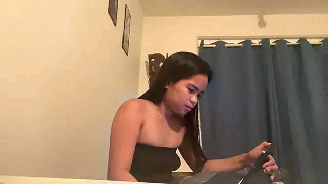 Snapshot of JanethSzerszen chatting on 02/18/26, 10:22 JanethSzerszen online show from 02/18/26, 10:22