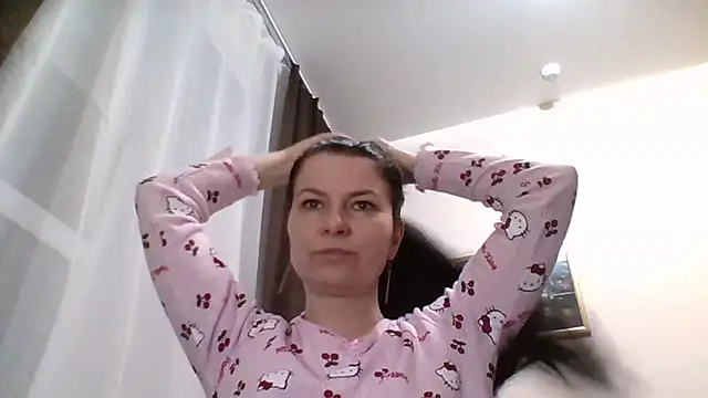 Snapshot of Clover_Shine chatting on 02/19/26, 05:20 Clover Shine online show from 02/19/26, 05:20