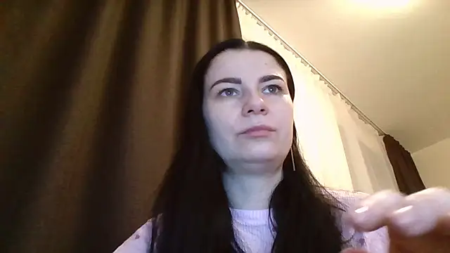 Snapshot of Clover_Shine chatting on 02/24/26, 06:28 Clover Shine online show from 02/24/26, 06:28