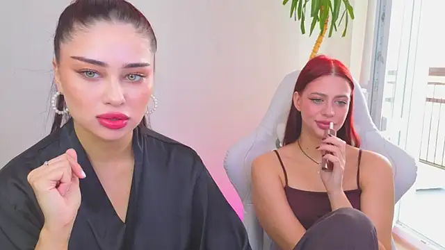 Sofia Plump online show from 04/30/26, 10:10