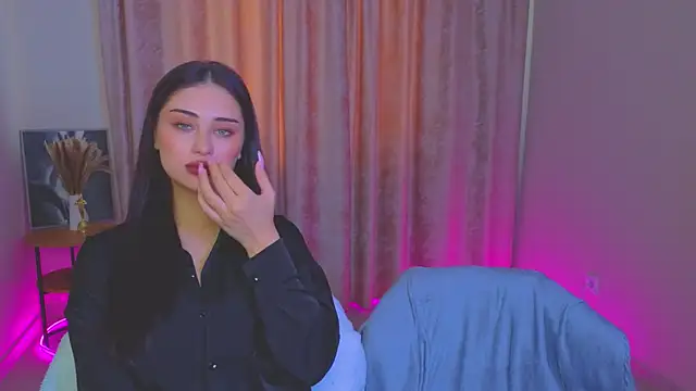 Sofia Plump online show from 05/20/26, 12:11