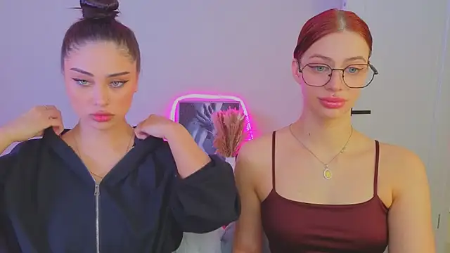 Sofia Plump online show from 05/22/26, 12:33