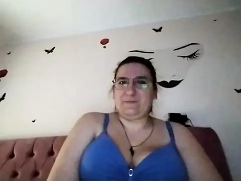 Snapshot of dana92vat chatting on 03/08/26, 03:49 dana92vat online show from 03/08/26, 03:49