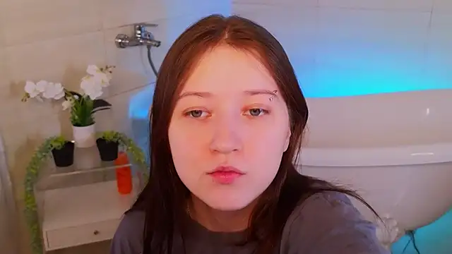 Snapshot of MmollyMay chatting on 03/03/26, 10:10 MmollyMay online show from 03/03/26, 10:10