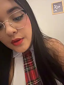 Snapshot of victtoria18 chatting on 03/14/26, 05:35 victtoria18 online show from 03/14/26, 05:35