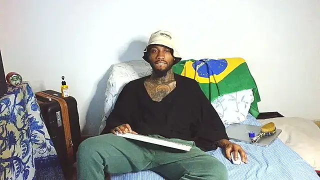 Snapshot of Bdarenth007 chatting on 03/05/26, 08:21 Bdarenth007 online show from 03/05/26, 08:21