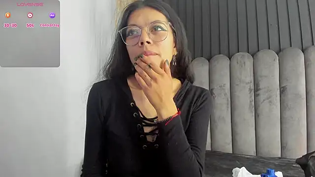 Lanadelrey 1 online show from 05/09/26, 11:04