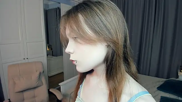 LavenderMitten online show from 05/10/26, 05:45