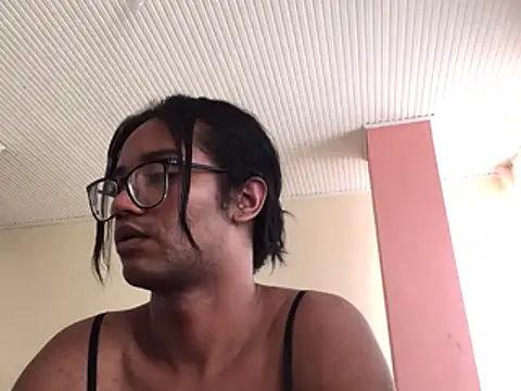 Snapshot of horny_brii chatting on 05/16/26, 06:39 horny brii online show from 05/16/26, 06:39