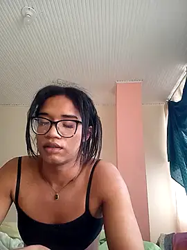 Snapshot of horny_brii chatting on 06/02/26, 08:44 horny brii online show from 06/02/26, 08:44
