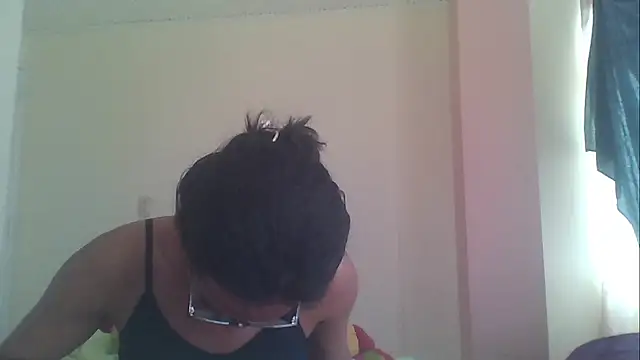 Snapshot of horny_brii chatting on 06/10/26, 05:34 horny brii online show from 06/10/26, 05:34