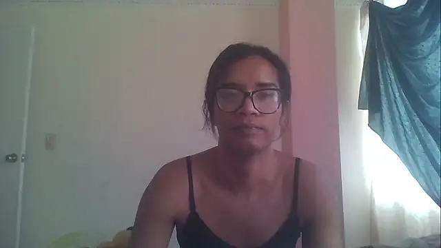 Snapshot of horny_brii chatting on 06/12/26, 05:45 horny brii online show from 06/12/26, 05:45