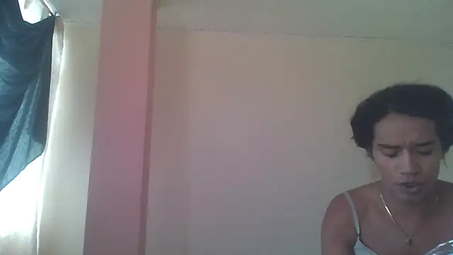 Snapshot of horny_brii chatting on 06/27/26, 06:02 horny brii online show from 06/27/26, 06:02
