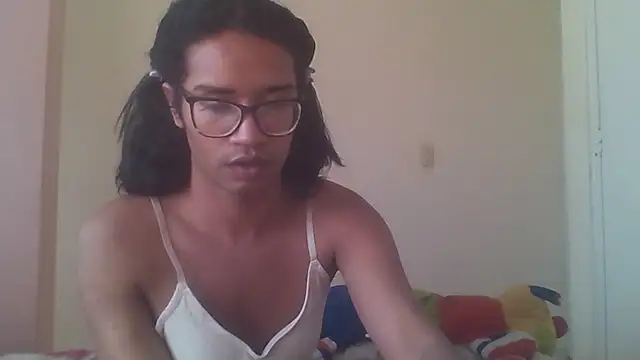 Snapshot of horny_brii chatting on 07/15/26, 05:40 horny brii online show from 07/15/26, 05:40
