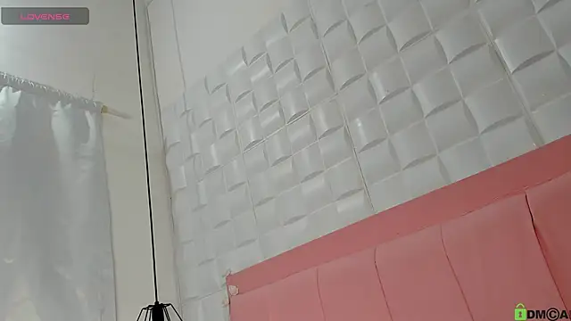  Victoria milf  online show from 04/25/26, 08:28