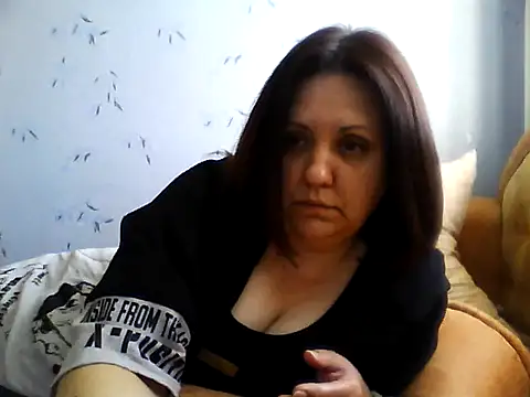 LockyCharm111 online show from 04/25/26, 08:17