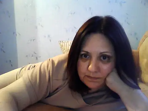 Snapshot of LockyCharm111 chatting on 06/12/26, 05:45 LockyCharm111 online show from 06/12/26, 05:45