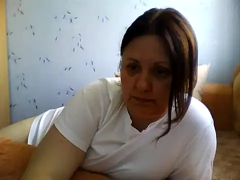 Snapshot of LockyCharm111 chatting on 06/25/26, 07:24 LockyCharm111 online show from 06/25/26, 07:24