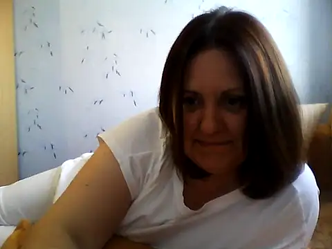 Snapshot of LockyCharm111 chatting on 06/26/26, 05:06 LockyCharm111 online show from 06/26/26, 05:06