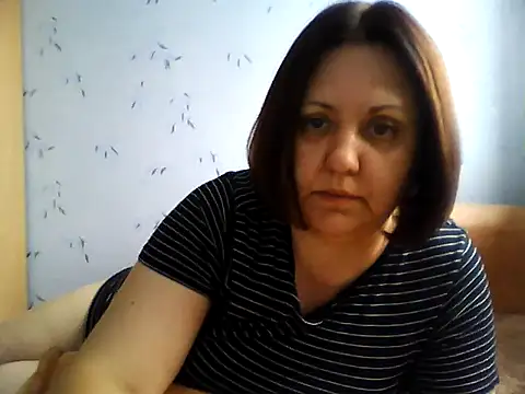 Snapshot of LockyCharm111 chatting on 07/21/26, 04:26 LockyCharm111 online show from 07/21/26, 04:26