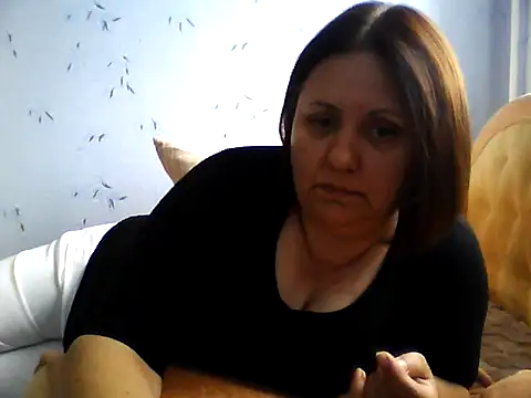 Snapshot of LockyCharm111 chatting on 07/31/26, 01:21 LockyCharm111 online show from 07/31/26, 01:21