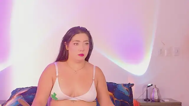 Hannah-Prada online show from 06/24/26, 11:31