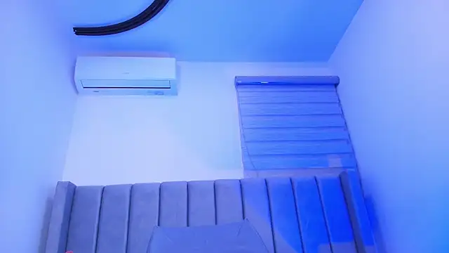 freyhasmith  online show from 05/05/26, 03:14