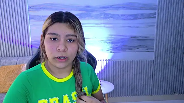 Sophie19   online show from 05/28/26, 11:29