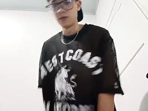 Snapshot of Santi_Princex chatting on 02/11/26, 11:21 Santi Princex online show from 02/11/26, 11:21