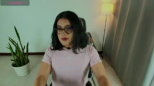 succubus Vitta online show from 06/10/26, 02:12