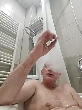 Snapshot of sk8brd_snwbrd_no_snitch chatting on 03/28/26, 04:45 sk8brd snwbrd no snitch online show from 03/28/26, 04:45