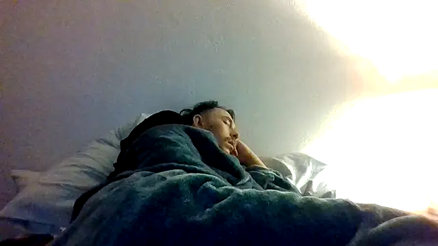 Snapshot of Tallhungandcloudy chatting on 03/05/26, 12:01 Tallhungandcloudy online show from 03/05/26, 12:01