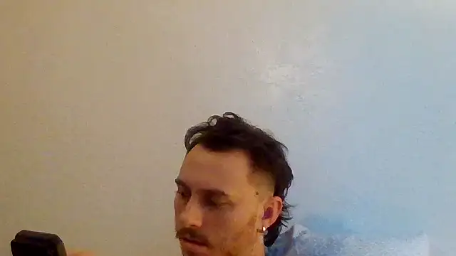 Snapshot of Tallhungandcloudy chatting on 03/06/26, 09:22 Tallhungandcloudy online show from 03/06/26, 09:22