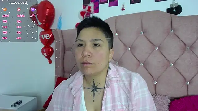 Snapshot of nat_evans8 chatting on 05/30/26, 04:09 nat evans8 online show from 05/30/26, 04:09