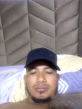 Snapshot of Pablito1993 chatting on 02/14/26, 12:18 Pablito1993 online show from 02/14/26, 12:18