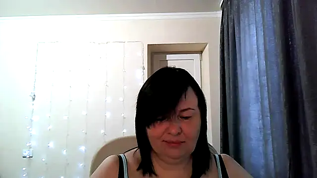 Snapshot of EmilliXXX chatting on 02/23/26, 08:01 EmilliXXX online show from 02/23/26, 08:01