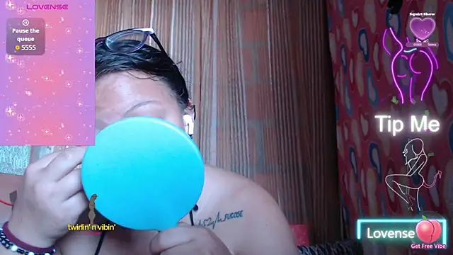Snapshot of vanuslovelatina chatting on 04/11/26, 10:25 vanuslovelatina online show from 04/11/26, 10:25