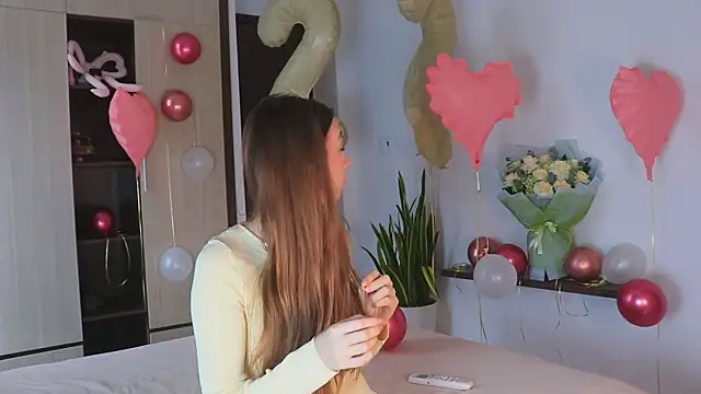 Snapshot of Your_Alisaa chatting on 03/14/26, 02:39 Your Alisaa online show from 03/14/26, 02:39