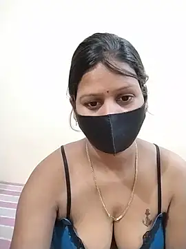 Snapshot of ankita077 chatting on 04/13/26, 11:32 ankita077 online show from 04/13/26, 11:32