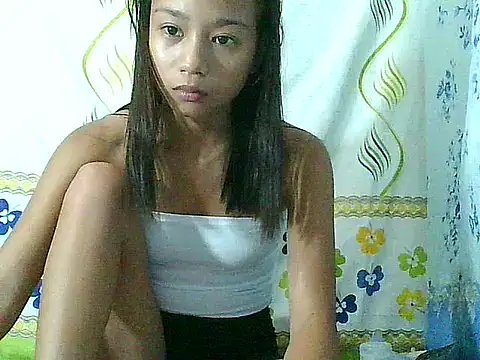 Asianpinay Skinny1818 online show from 04/28/26, 02:27