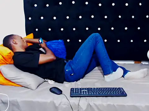 NtandoXx online show from 04/03/26, 08:56
