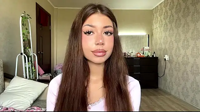 You Club Winx online show from 06/14/26, 07:32