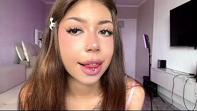 You Club Winx online show from 06/26/26, 08:19
