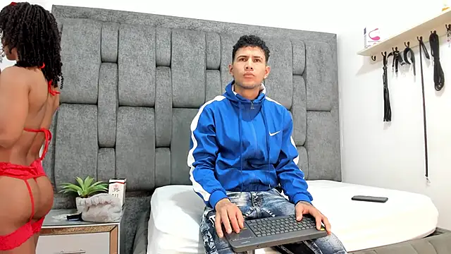 NaughtyVibes OS online show from 06/11/26, 02:22