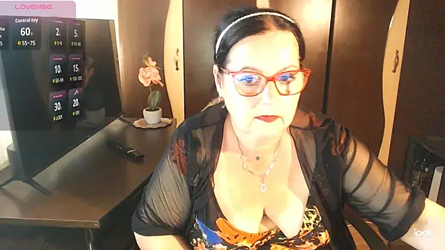 Snapshot of exiMIlf chatting on 07/06/26, 03:03 exiMIlf online show from 07/06/26, 03:03