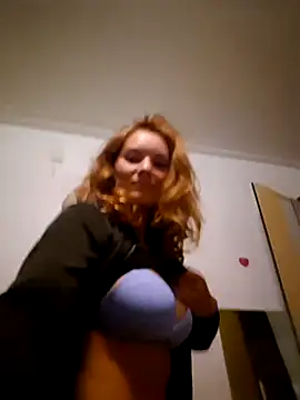 sweetsophie69 online show from 04/25/26, 09:12