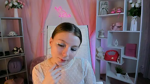 Snapshot of ElliFrankenweenie chatting on 03/07/26, 06:21 ElliFrankenweenie online show from 03/07/26, 06:21