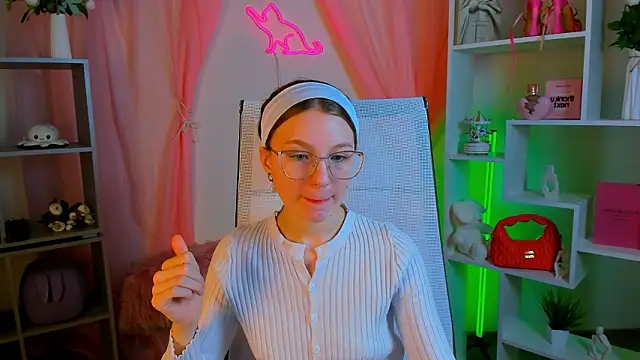 Snapshot of ElliFrankenweenie chatting on 03/12/26, 07:03 ElliFrankenweenie online show from 03/12/26, 07:03